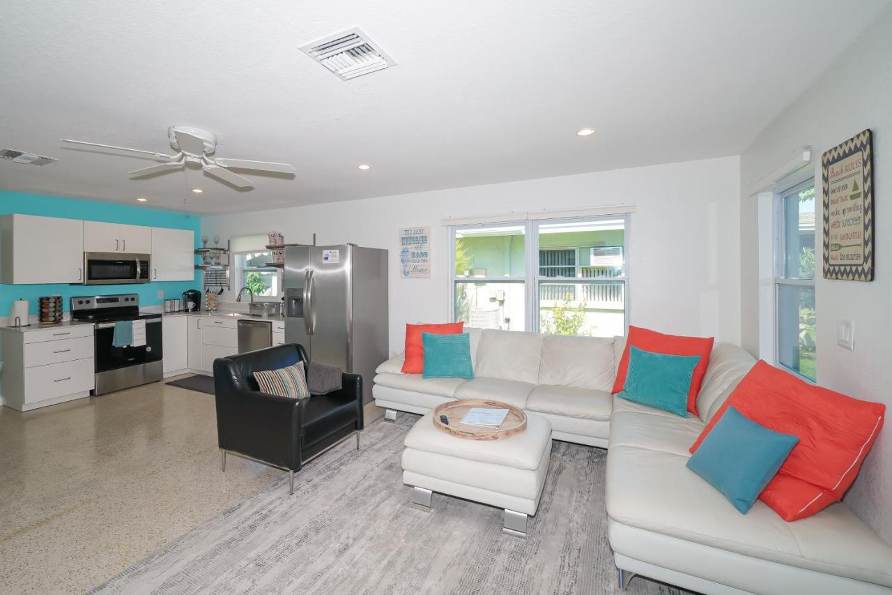 Modern & Fresh - Less Than 3 Miles To The Beach! 萨拉索塔 外观 照片